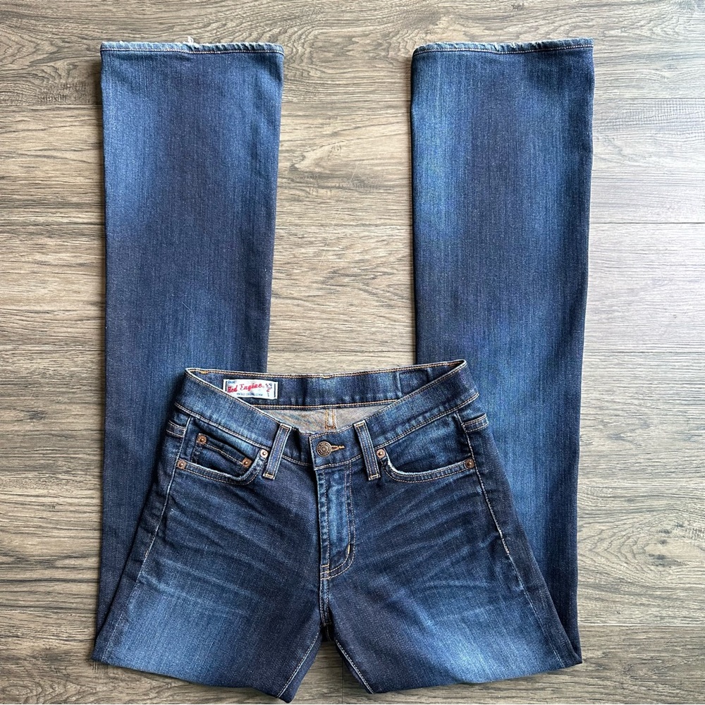 Vintage Red Engine Scarlett low rise flare jeans 
Low rise flare jeans